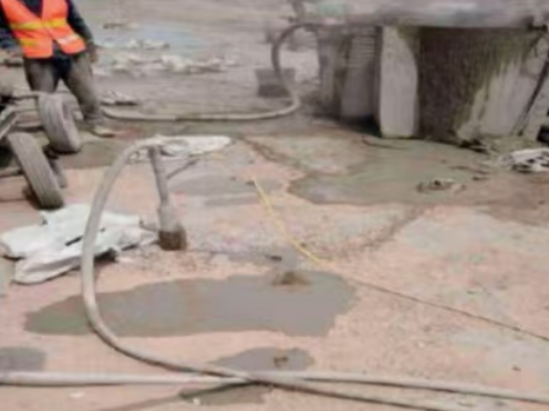 扎囊水泥混凝土路面板底注浆技术 路面脱空注浆整治方案